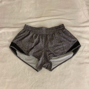 Lululemon Athletica Hotty Hot Short II *2.5"